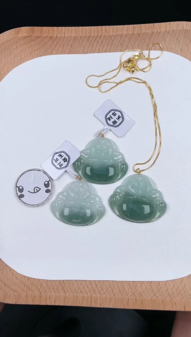 翡翠未镶嵌吊坠(不含链)LA032翡翠飘绿中小佛（多样性发其一）