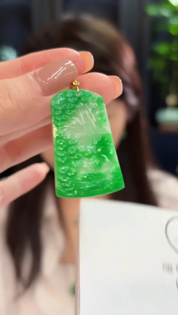 颈饰18K金镶嵌翡翠 缅甸A货/支持复检/一件