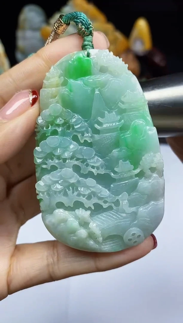 【闪购商品】翡翠颈饰未镶嵌翡翠A货