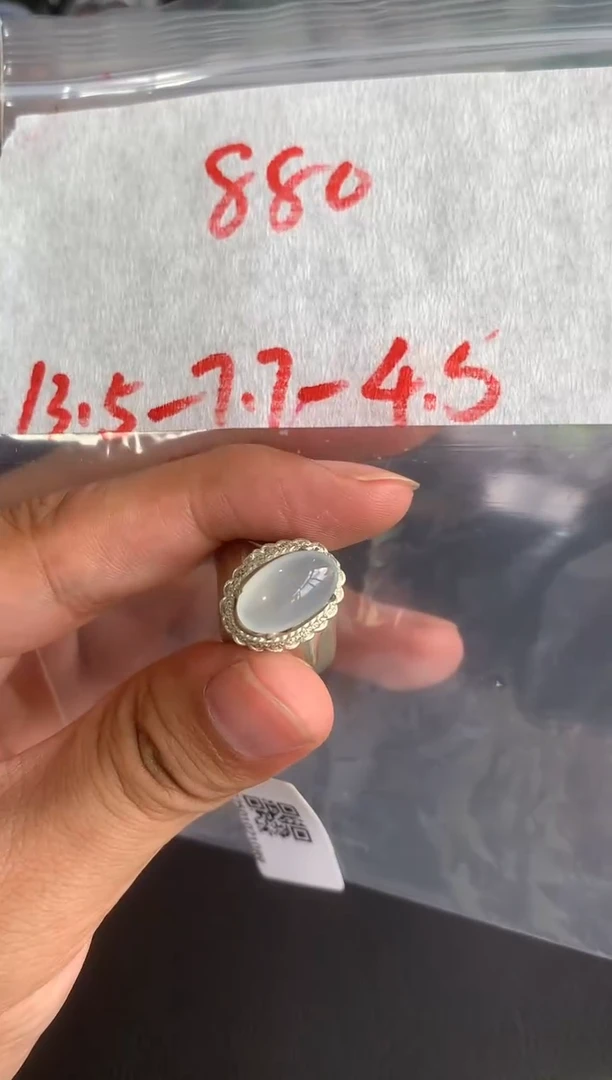 未镶嵌定制翡翠缅甸A货翡翠，拍一发一