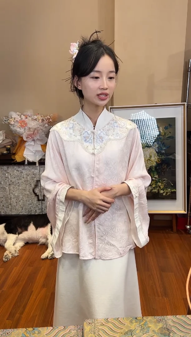 刺绣d****aL 苏绣外套