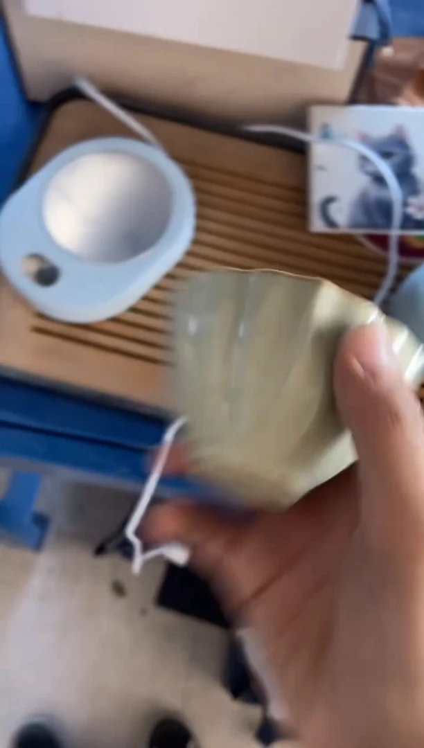 无运费险有瑕疵的摄影的产品有使用过的痕迹有点脏介意勿拍