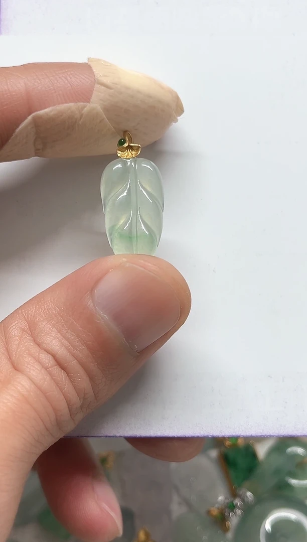 【闪购商品】翡翠颈饰18K金镶嵌天然缅甸A货翡翠吊坠