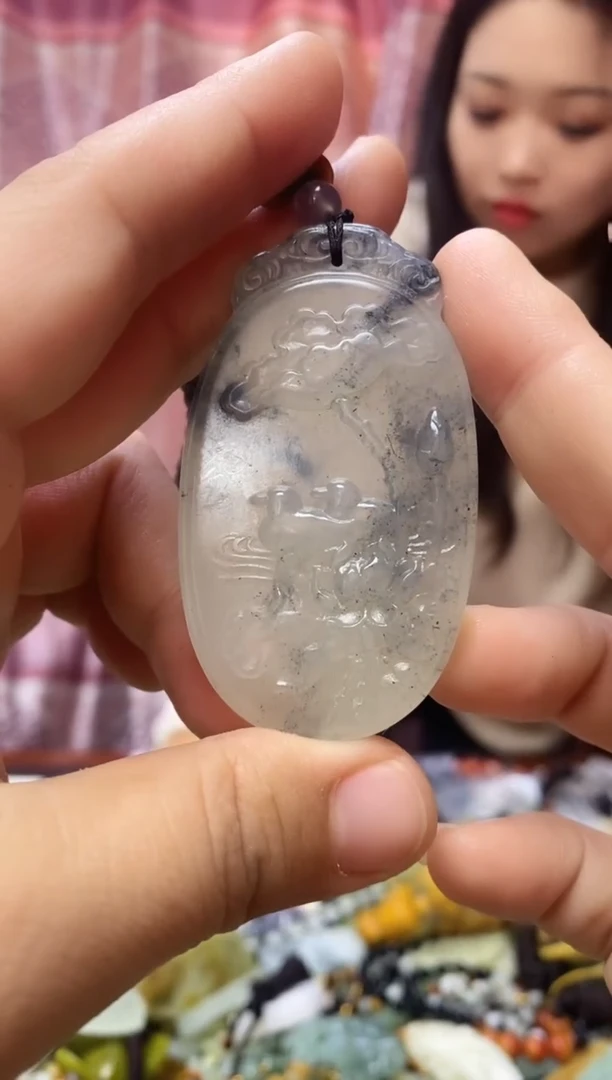 未镶嵌岫玉吊坠