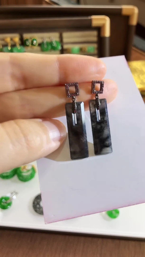 翡翠18K金镶嵌耳饰耳饰