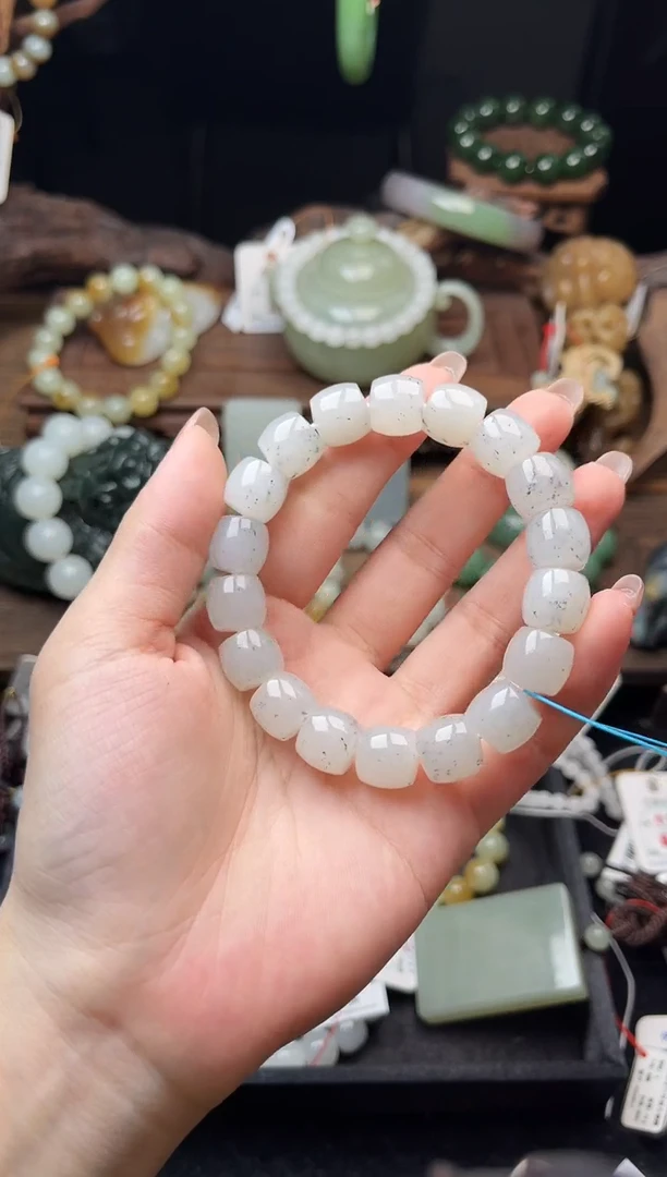手串未镶嵌和田玉卡12新疆黑山 极限弧9012714
