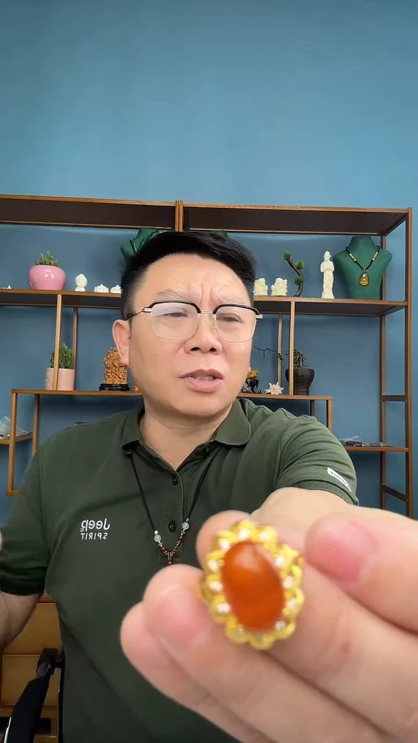 未镶嵌琥珀裸石4（有瑕介意勿拍）