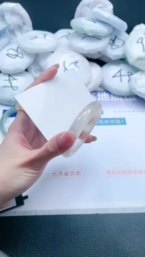 【闪购商品】石英质玉手镯未镶嵌 香槟金手镯-54