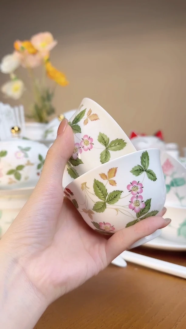 【闪购商品】莓高骨瓷高脚甜品碗2个
