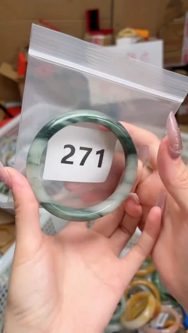 石英质玉手镯未镶嵌K271-63