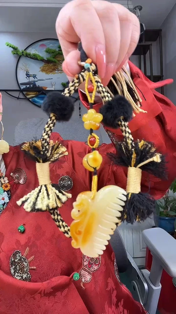 琥珀颈饰未镶嵌吊坠