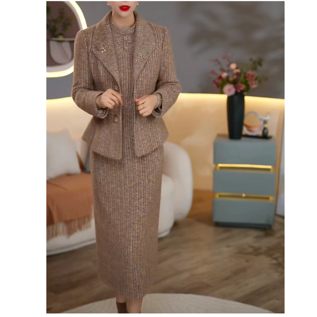 慕诗女装秋冬新款加棉外套+时尚连衣裙高贵气质两件套6363