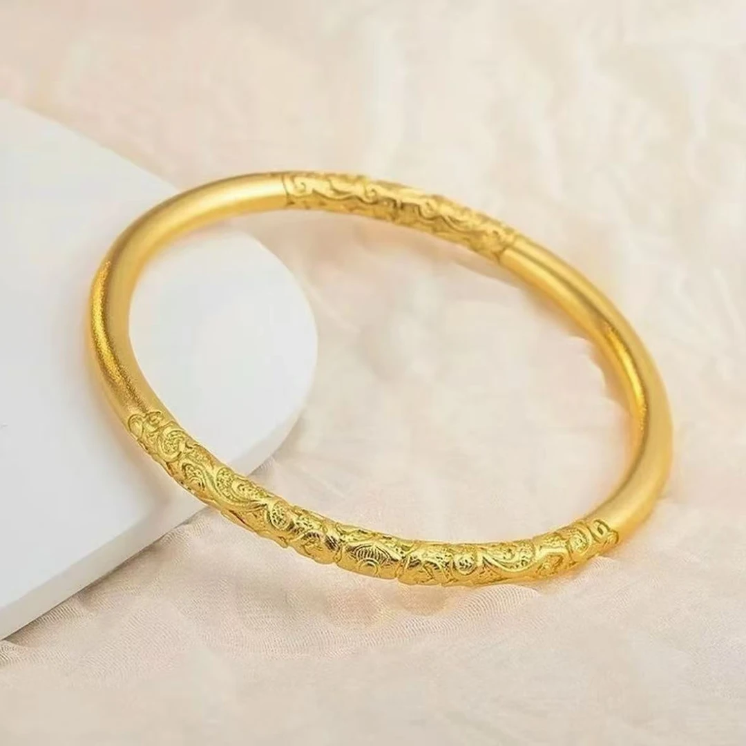 时尚精品百搭简约设计款雕刻手镯