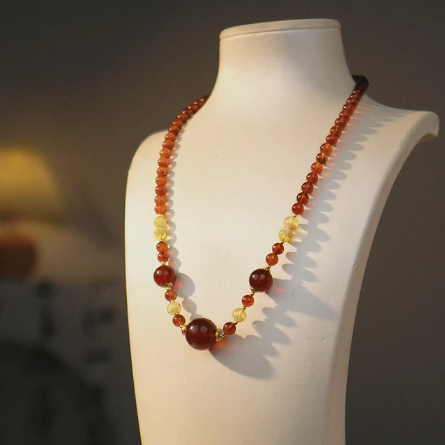 夏歌珠宝-缅甸血蜜18+大圆珠绳编毛衣链锁骨链气质时尚简约百搭