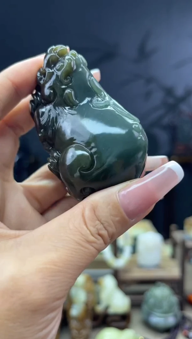 颈饰未镶嵌和田玉1