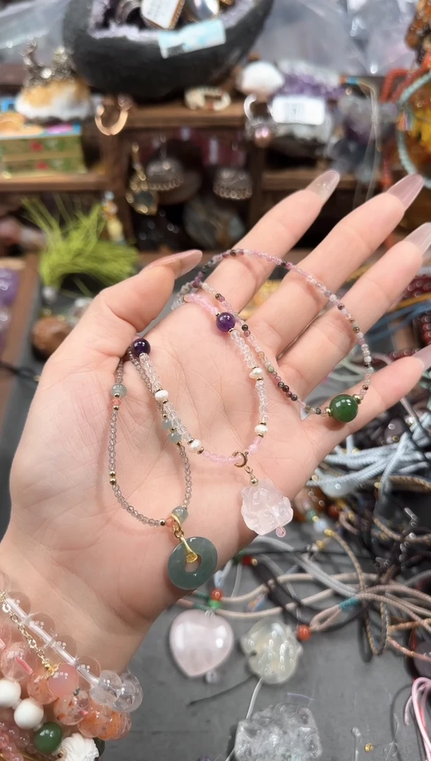 未镶嵌颈饰玛瑙/玉髓C****E59+46645