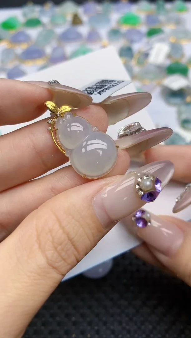 翡翠挂件18K金镶嵌321   天然翡翠A货