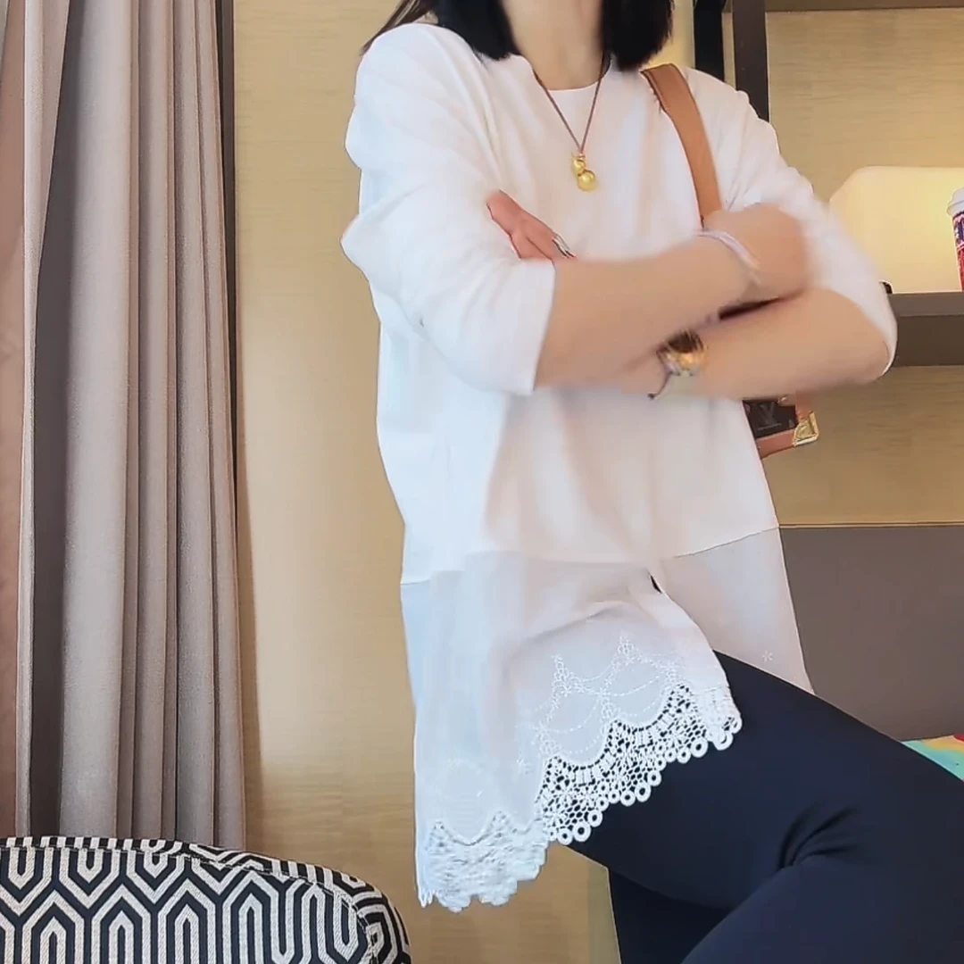 设计感蕾丝半边拼接长袖T恤女2025早春新款休闲百搭时尚打底上衣