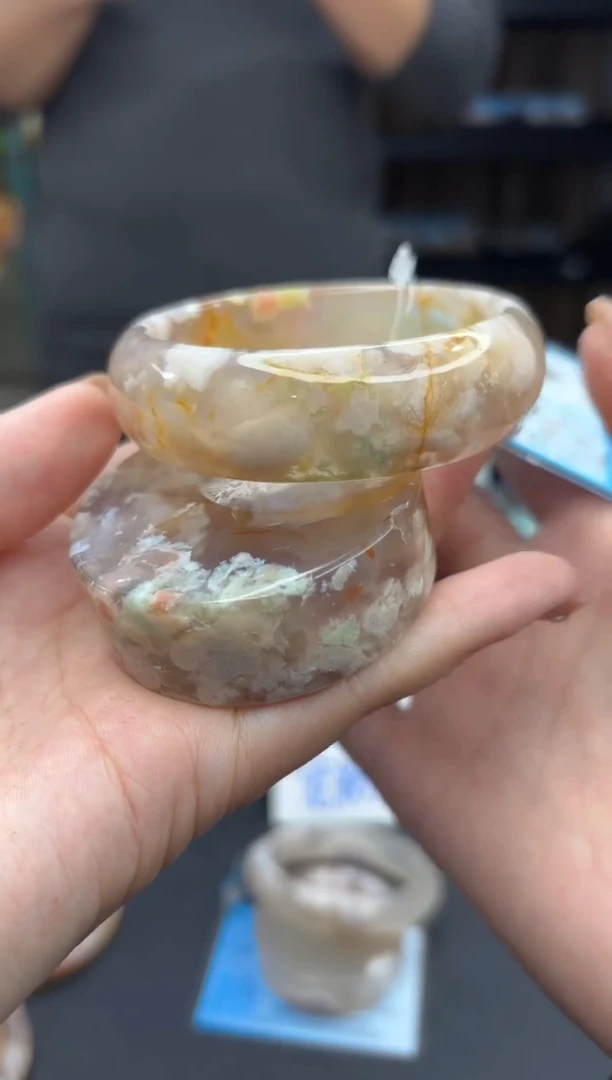 【闪购商品】石英质玉手镯未镶嵌401（55圈赠送镯心）