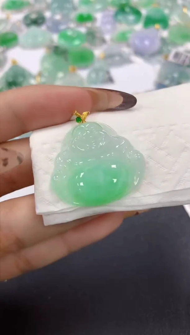 颈饰18K金镶嵌翡翠a货假一赔三支持复检百元上9元证书费自理