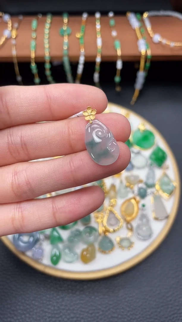 【闪购商品】翡翠吊坠(不含链)18K金镶嵌一个  JK679