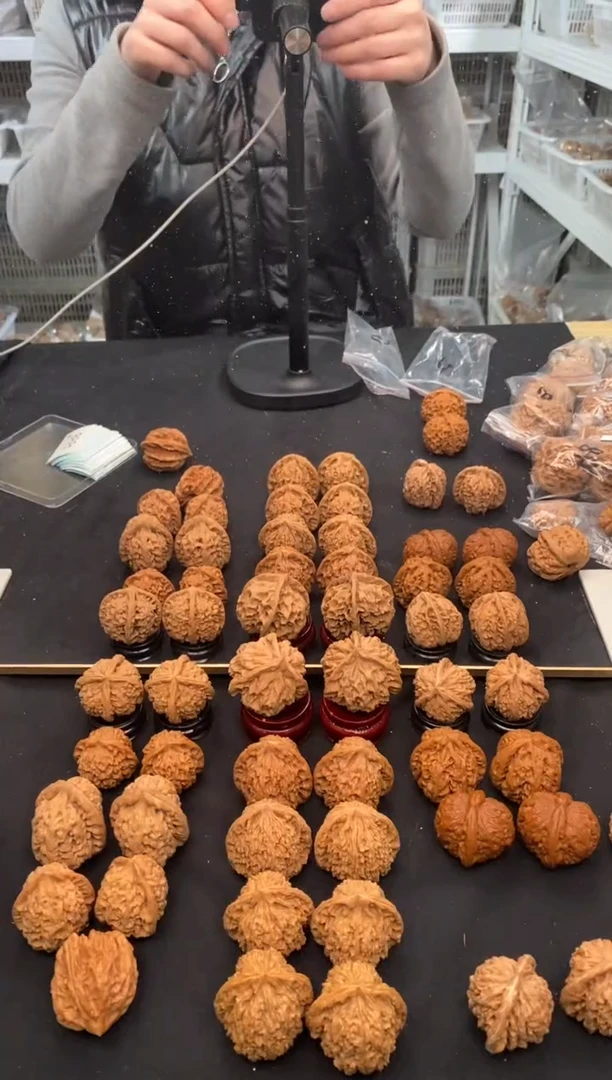 【闪购商品】文玩核桃把件南疆石42