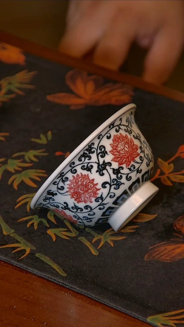 杯手工手绘杯杯很美丽