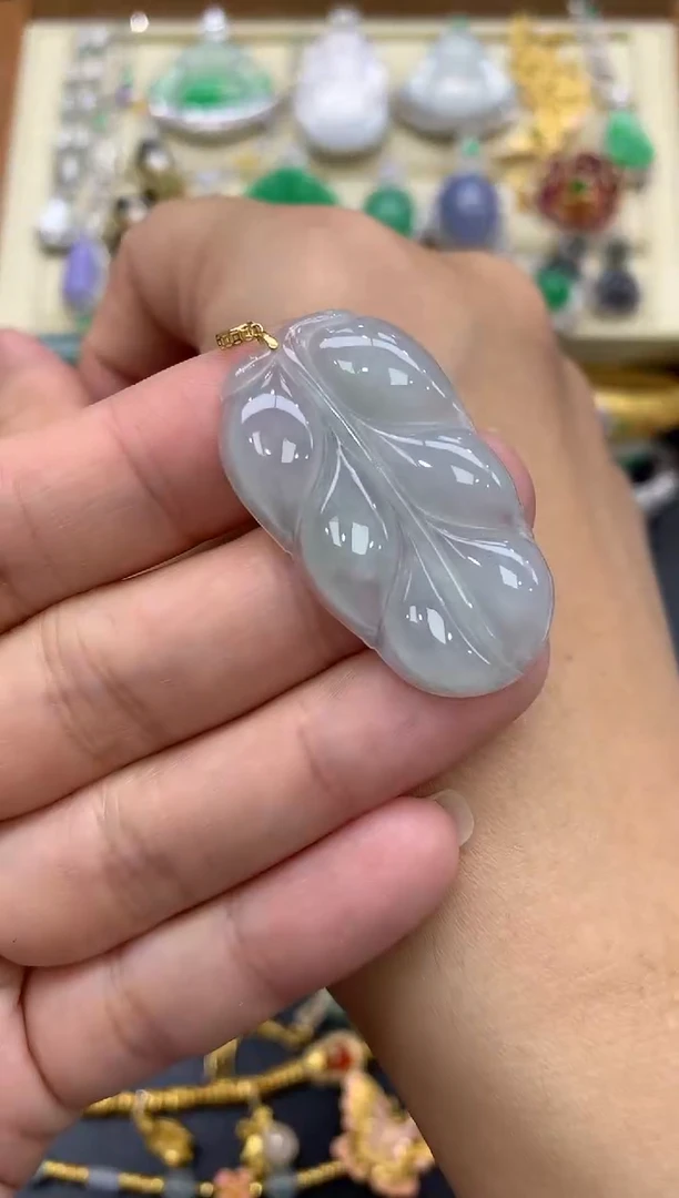 翡翠18K金镶嵌颈饰19-中国好珍宝