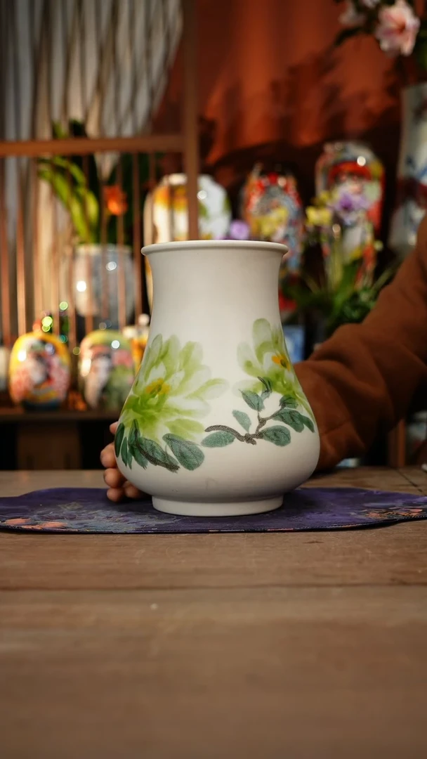 当代景德镇设计师釉下手绘陶瓷花瓶