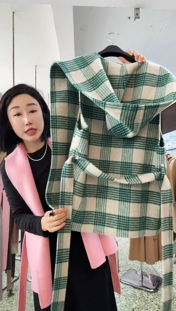 三醋酯纤维绵羊毛马甲绿格