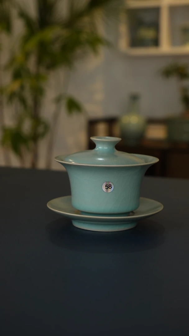 58号天青釉马蹄三才盖碗大暇简包  120C