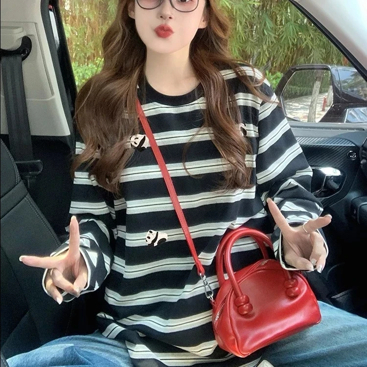 圆领长袖黑色条纹刺绣小熊T恤女2025春秋时尚百搭宽松上衣ins潮