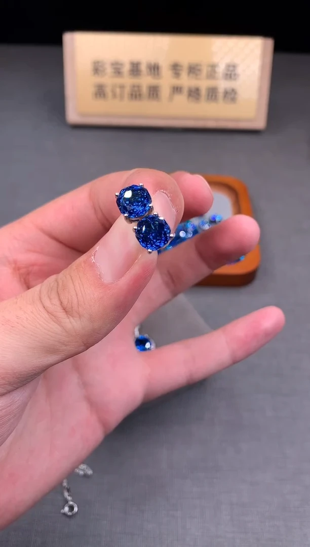 银S925镶嵌托帕石耳饰2222