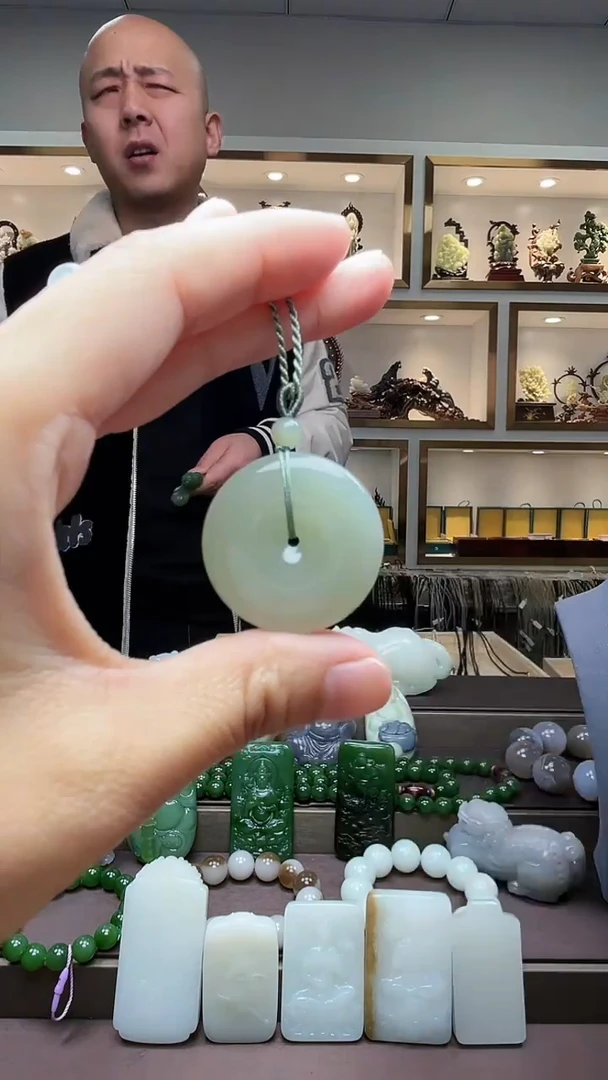 【闪购商品】和田玉颈饰未镶嵌苏