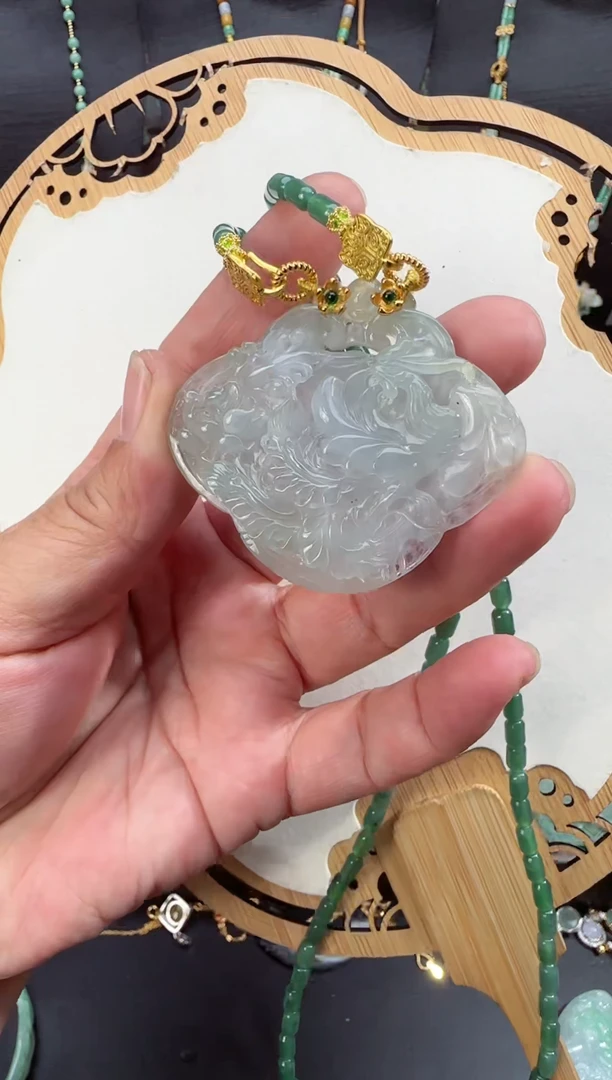 【闪购商品】翡翠颈饰未镶嵌拍照