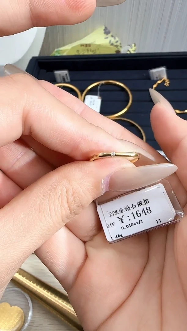 戒指/指环18K金镶嵌钻石美*?B259991100302625