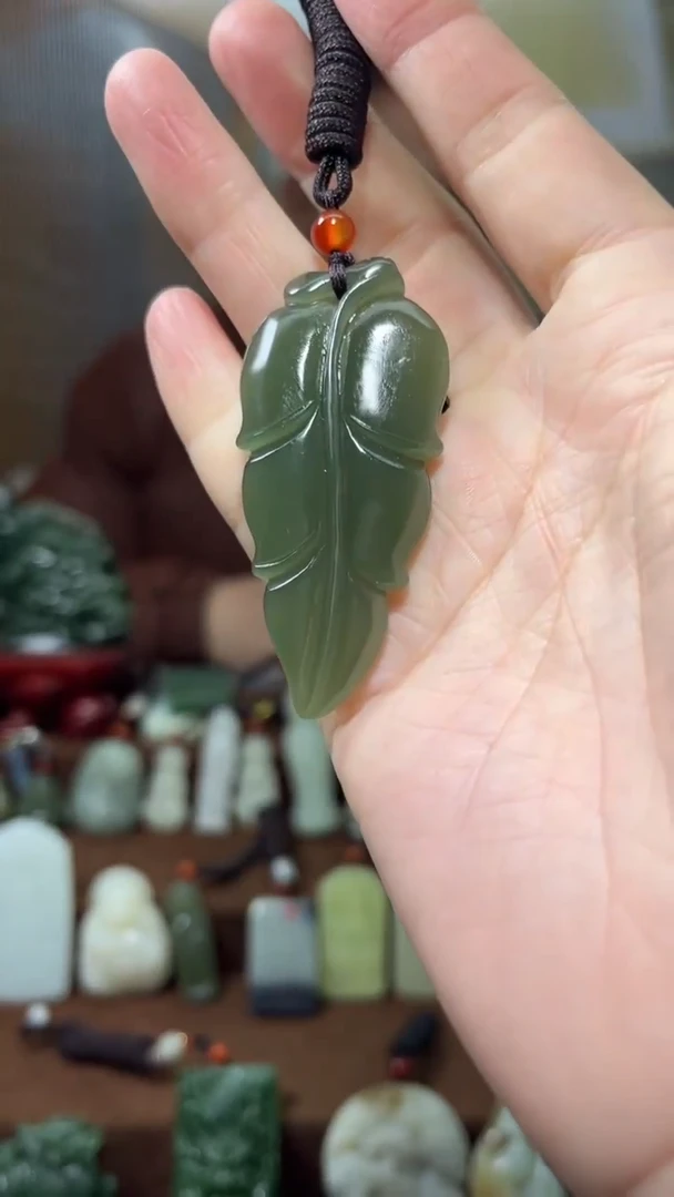 颈饰未镶嵌和田玉`