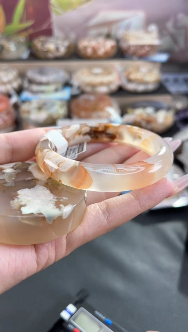 未镶嵌手镯石英质玉57