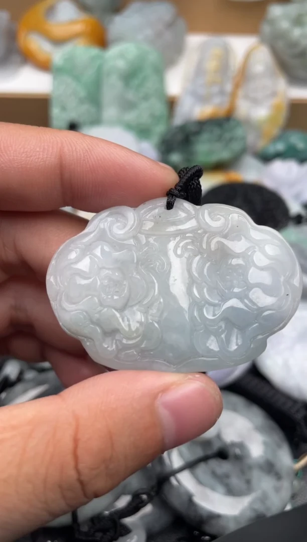 翡翠未镶嵌吊坠(不含链)1