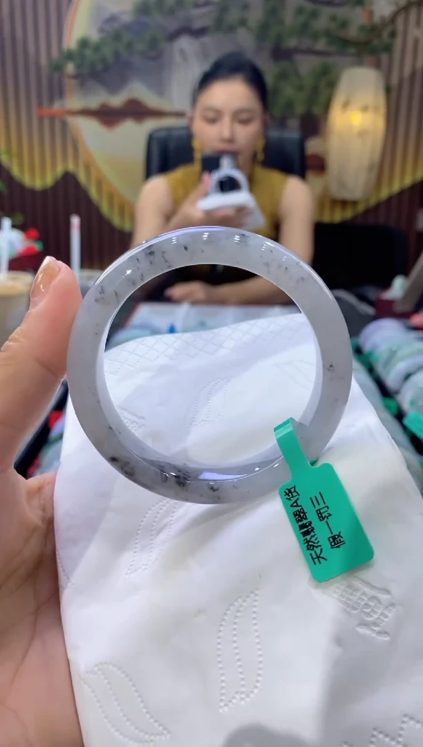 翡翠手镯未镶嵌多人05599