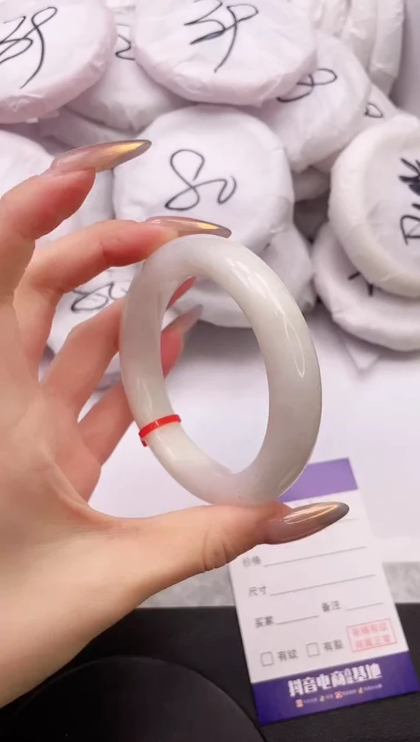 【闪购商品】和田玉手镯未镶嵌10K251-58