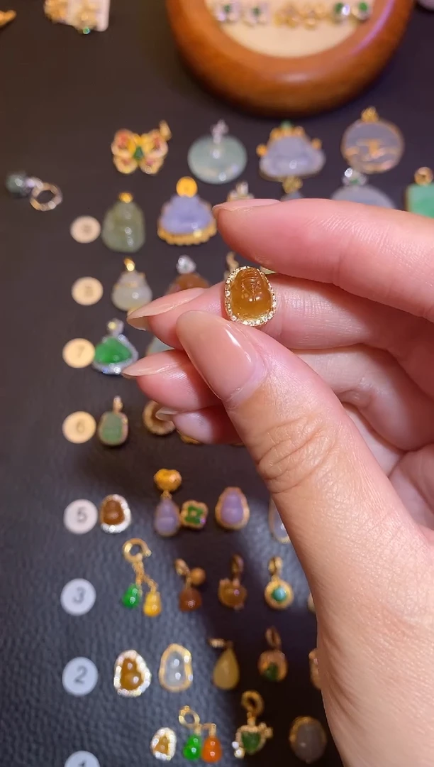 颈饰银S925镶嵌翡翠a货翡翠