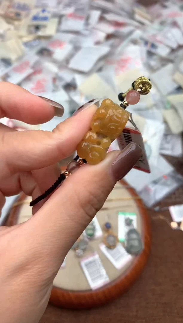 未镶嵌挂件翡翠—