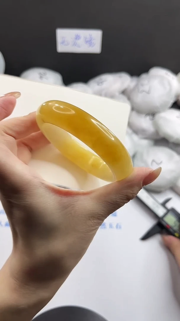 未镶嵌手镯石英质玉多样性发货V7