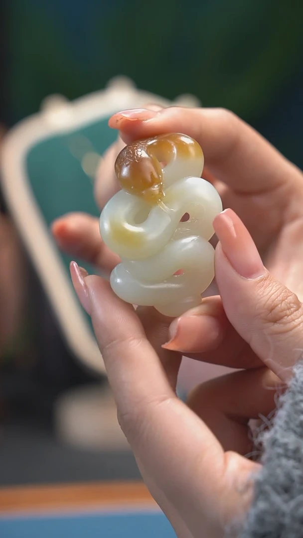 【闪购商品】和田玉吊坠(不含链)未镶嵌蛇