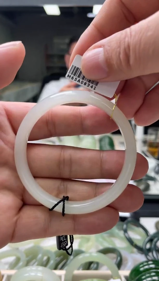 【闪购商品】和田玉手镯未镶嵌编码8341 圈口58-59
