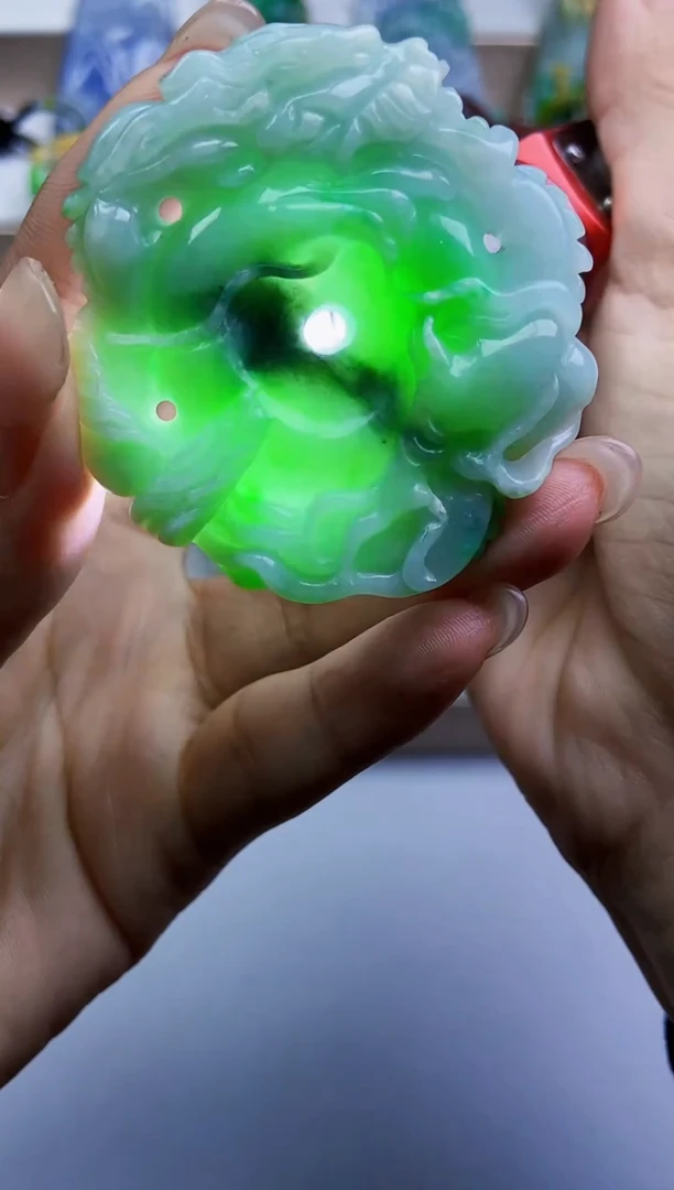 颈饰未镶嵌翡翠1