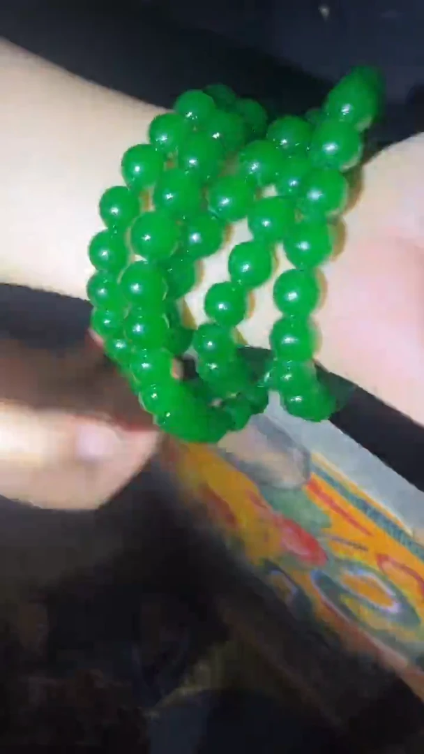 和田玉未镶嵌挂件满绿项链一条