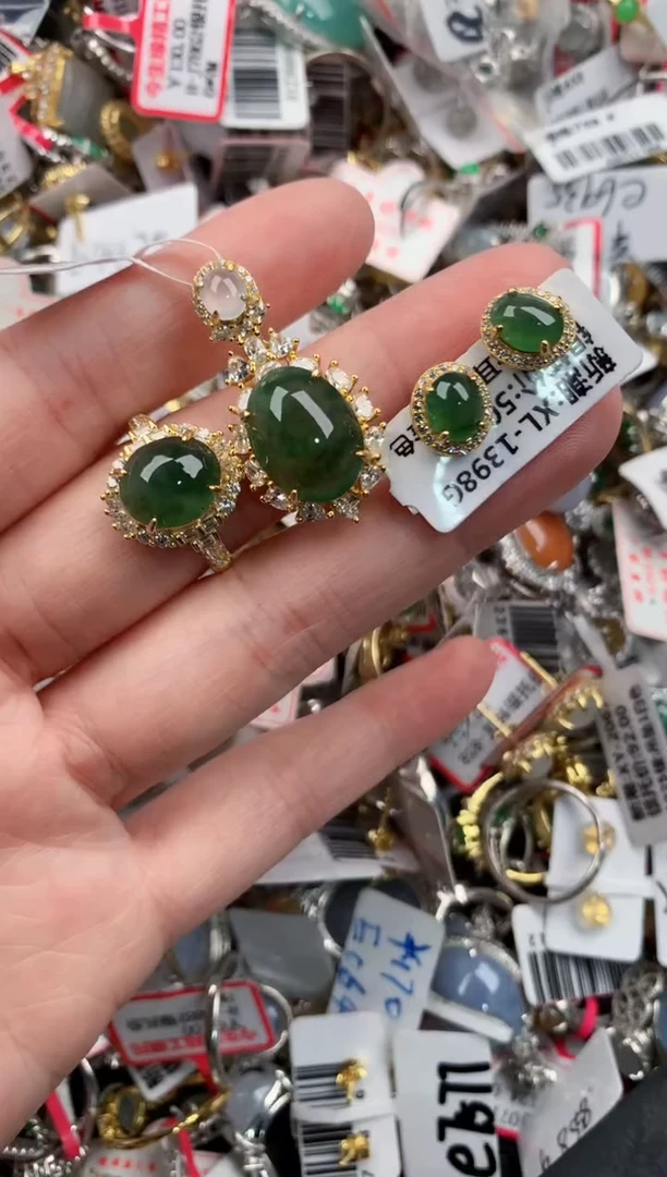 银S925镶嵌戒指翡翠111             7