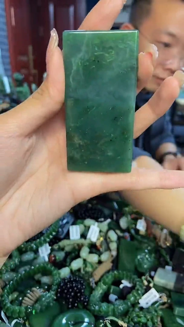 未镶嵌和田玉挂件1